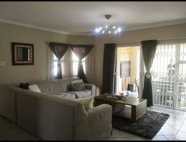 3 BEDROOM TOWNHOUSE SOLD IN MEYERSDAL